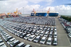 Thị trường ô tô sôi động, nhập khẩu vượt 17.000 chiếc trong tháng 9/2025