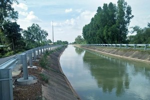 Một đoạn kênh Đông Củ Chi.