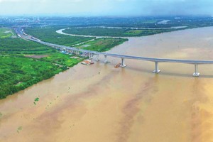 Cầu Nhơn Trạch nối TPHCM và Đồng Nai vừa khánh thành