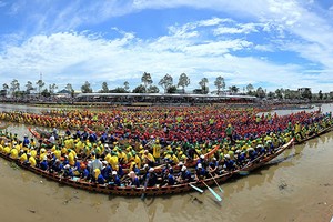 Đua ghe Ngo - môn thể thao truyền thống đặc sắc của đồng bào Khmer 