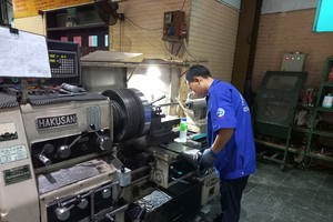 Sản xuất các sản phẩm cơ khí tại một doanh nghiệp tư nhân ở TP.HCM. Ảnh: Anh Quân