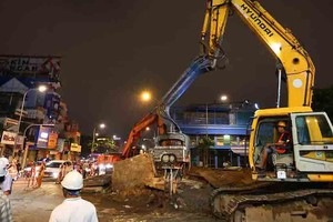 Đẩy nhanh di dời hạ tầng kỹ thuật phục vụ khởi công tuyến metro số 2 