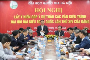 Đại học Quốc gia Hà Nội tổ chức Hội nghị lấy ý kiến góp ý dự thảo các văn kiện trình Đại hội đại biểu toàn quốc lần thứ XIV của Đảng, với sự tham dự của đông đảo các nhà khoa học, chuyên gia đầu ngành.