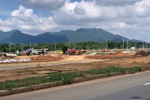 Dự án “đứng hình”, doanh nghiệp “đứng tim” - Bài 4: Cả dự án khu công nghiệp lẫn bệnh viện đều lao đao 