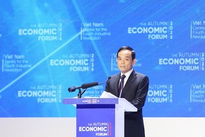 Bí thư Thành ủy TP.HCM Trần Lưu Quang phát biểu khai mạc Diễn đàn. Ảnh: Trọng Tín.