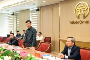 Bí thư Thành ủy Hà Nội Nguyễn Duy Ngọc phát biểu kết luận tại buổi làm việc. Ảnh: Viết Thành.