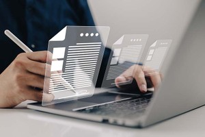 Nghị định quy định hợp đồng lao động điện tử là hợp đồng lao động được giao kết, thiết lập dưới dạng thông điệp dữ liệu theo quy định của pháp luật về lao động và pháp luật về giao dịch điện tử, có giá trị pháp lý như hợp đồng lao động bằng văn bản giấy.