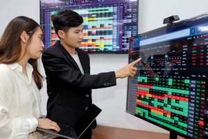 Nhiều nhà đầu tư kỳ vọng “ăn Tết sớm” cùng các cổ phiếu được hưởng lợi từ mùa tiêu dùng sôi động nhất trong năm