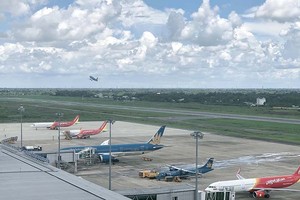 Vị trí quy hoạch Khu thương mại tự do và Tổ hợp công nghiệp, logistics, khoa học - công nghệ, đổi mới sáng tạo, đô thị đều gắn với Cảng hàng không quốc tế Cần Thơ. Trong ảnh: Cảng hàng không quốc tế Cần Thơ