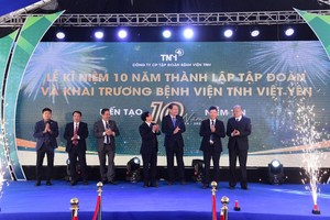 TNH kỷ niệm 10 năm hoạt động và khai trương bệnh viện TNH Việt Yên. Ảnh: Dũng Minh