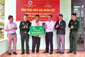 Khánh thành nhà Đại đoàn kết do BSR tài trợ 