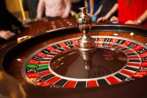 Trước "án" hủy niêm yết bắt buộc, Quốc tế Hoàng Gia (RIC) tiếp tục vay ngân hàng 200 tỷ đồng