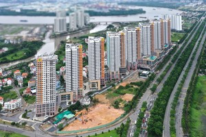 Novaland (NVL): Cổ phiếu giảm sàn do yếu tố tâm lý trên thị trường