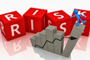 Nhận định thị trường ngày 12/8: Nhạy cảm và rủi ro cao