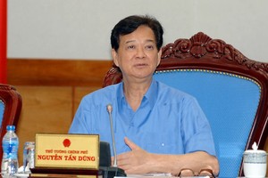Thủ tướng Chính phủ Nguyễn Tấn Dũng chủ trì cuộc họp Thường trực Chính phủ ngày 19/8