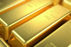 Vàng và USD trong nước bất ngờ tăng mạnh
