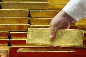 Tăng quá đáng, vàng tự điều chỉnh