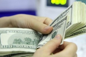 USD tăng mạnh lên cao nhất 3 tháng, vàng hồi giá