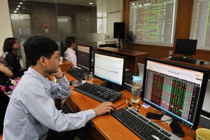 Chứng khoán phái sinh tuần qua: Thay đổi quan điểm sẽ lãi