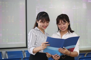 Lên sàn, cuộc sàng lọc khắc nghiệt 