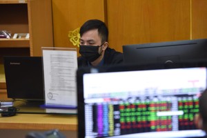 Bloomberg: Chứng khoán Việt Nam bật tăng mạnh nhất thế giới