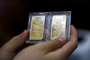 Giá vàng hôm nay ngày 6/6: Vàng SJC "có lối đi riêng", quay đầu giảm nhẹ