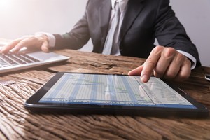 CW đắt khách trước ngày khai mở