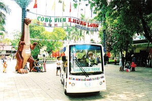 Đầm Sen - DSN, đẹp trong một “tấm áo” chật