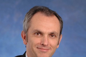 Thay CFO, Apple muốn “làm mới” mình