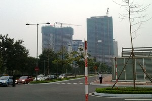 Chặn "tay không bắt giặc" bất động sản: Kẻ nói khó, người khen hay