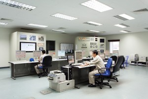 Việc vận hành thêm nhà máy phát điện chạy dầu sẽ dồn những gánh nặng chi phí mới lên EVN