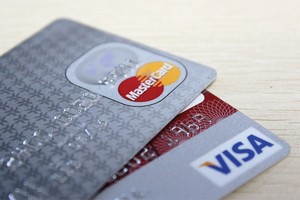 Để tránh rủi ro mất tiền, chủ thẻ cần nâng cao ý thức và kỹ năng bảo mật thông tin tài khoản