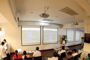 Biển Đông, không thể làm TTCK rúng động