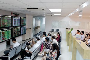 Thuế chứng khoán: Gỡ mãi vẫn vậy?