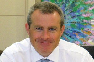 Nên cho phá sản ‘ngân hàng Zoombies’