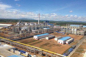 Một góc của Nhà máy Alumin Tân Rai do Tập đoàn Than và khoáng sản Việt Nam đầu tư    