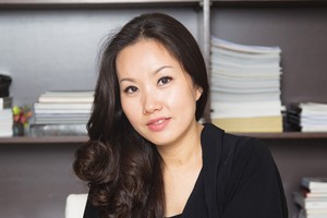 Chân dung nữ tướng đồ hiệu “ngang cơ” Johnathan Hạnh Nguyễn