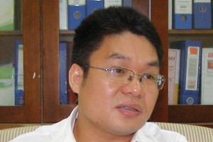 Pháp lý sẽ hoàn tất cho thị trường chứng khoán phái sinh mở cửa năm 2016