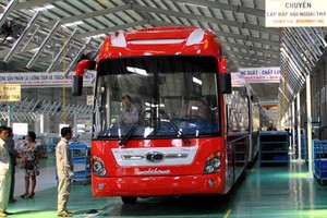Thaco ra mắt hàng loạt xe bus mới
