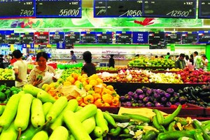 Chỉ số niềm tin người tiêu dùng Việt Nam tăng trong tháng 8