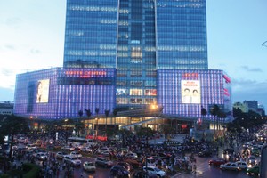 Trung tâm thương mại Lotte Center Hà Nội nằm ở địa điểm dễ ùn tắc giao thông