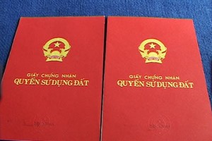 Khách hàng cũng… chây ỳ sổ đỏ