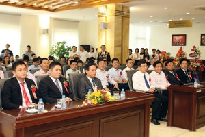 Chủ tịch UBCK, HNX cùng nhiều quan khách tại lễ khai trương giao dịch cổ phiếu TVC