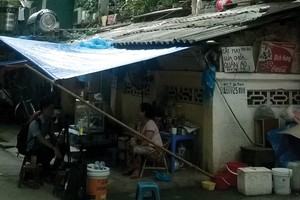 Hà Nội lập Ban chỉ đạo di dời dân khỏi nhà C8 Giảng Võ