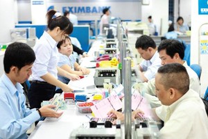 Mức phí trả nợ trước hạn tại Eximbank hiện là 3% trên tổng dư nợ còn lại. Ảnh: H.T