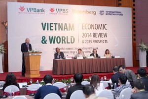 Hội thảo Kinh tế thế giới và Viêt Nam: Thực trạng 2014 và triển vọng 2015. Ảnh: Chí Cường