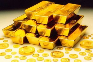 Giá vàng thế giới đã giảm xuống 1140.89 USD/oz, mức thấp nhất trong vòng 4 năm qua