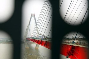 Dự án cầu Nhật Tân là công trình giao thông trọng điểm tại TP.Hà Nội. Ảnh: Đức Thanh