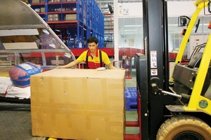 Lĩnh vực logistics đang hấp dẫn các doanh nghiệp lớn của Đức như MBS Logistics, Hapag - Lloyd, DB  Schenker, hay Karl Gross (Ảnh: Lê Toàn)