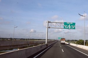 Lưu lượng xe trên tuyến Quốc lộ 1 (Trung Lương - Mỹ Thuận) đã đạt 45.000 phương tiện quy đổi chuẩn/ngày